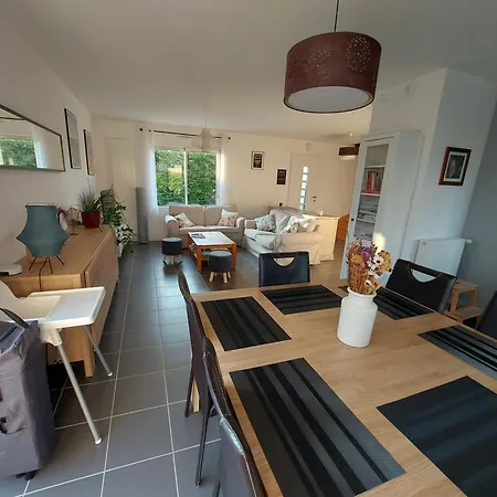 Maison Entiere Au Calme A Dix Minutes De Rouen Holiday home